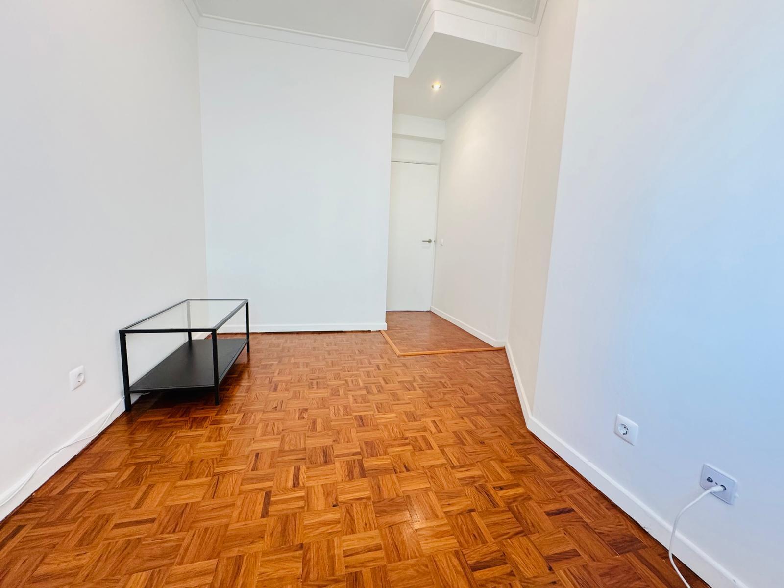 Apartamento T3 com varanda, Avenidas Novas, Lisboa - Imagem 21