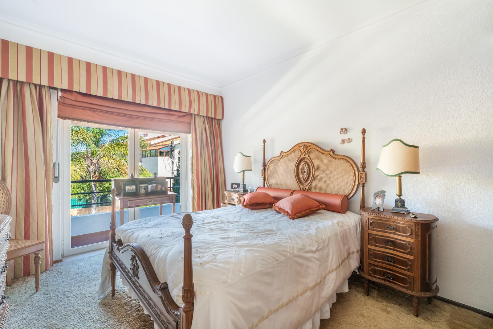 Moradia T3 + 1 com jardim, Nova Oeiras, Oeiras - Imagem 24