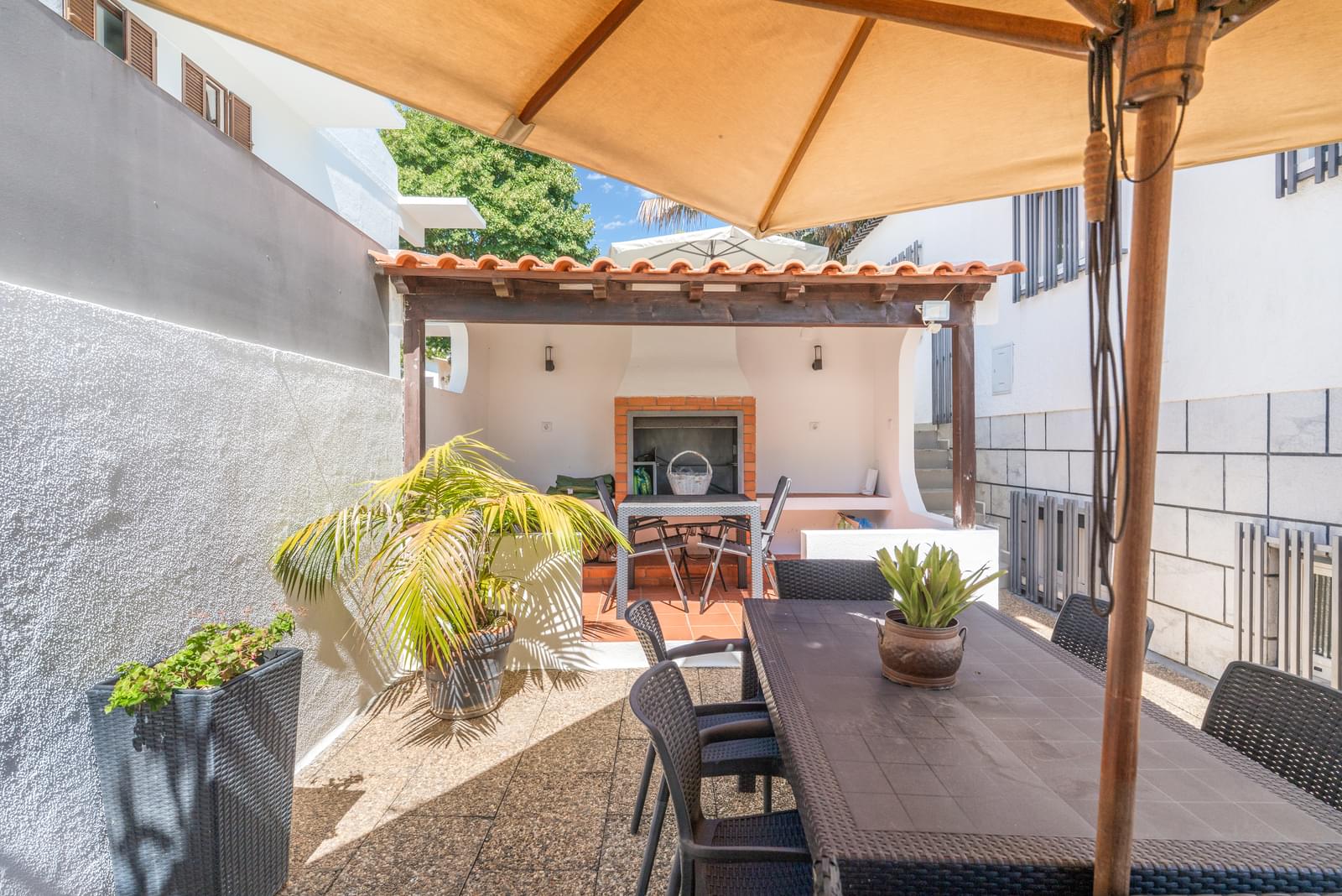Moradia T3 + 1 com jardim, Nova Oeiras, Oeiras - Imagem 7