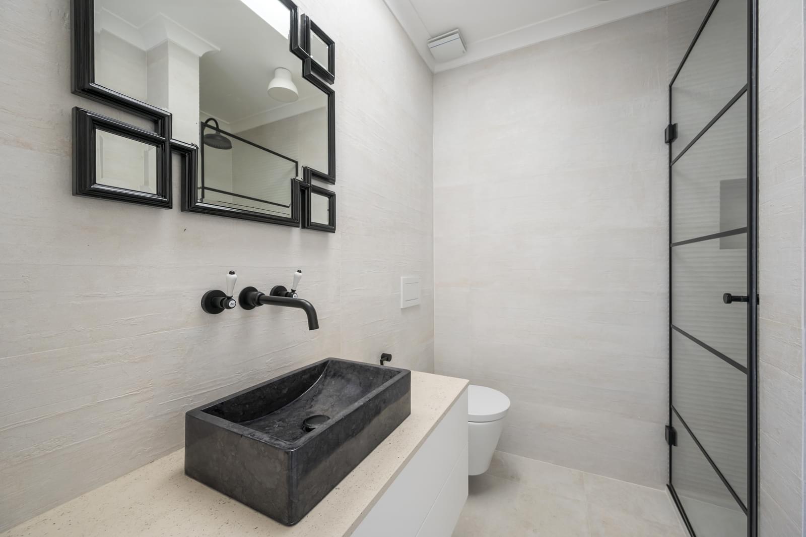 5 Bedroom Villa/Townhouse's Image 10