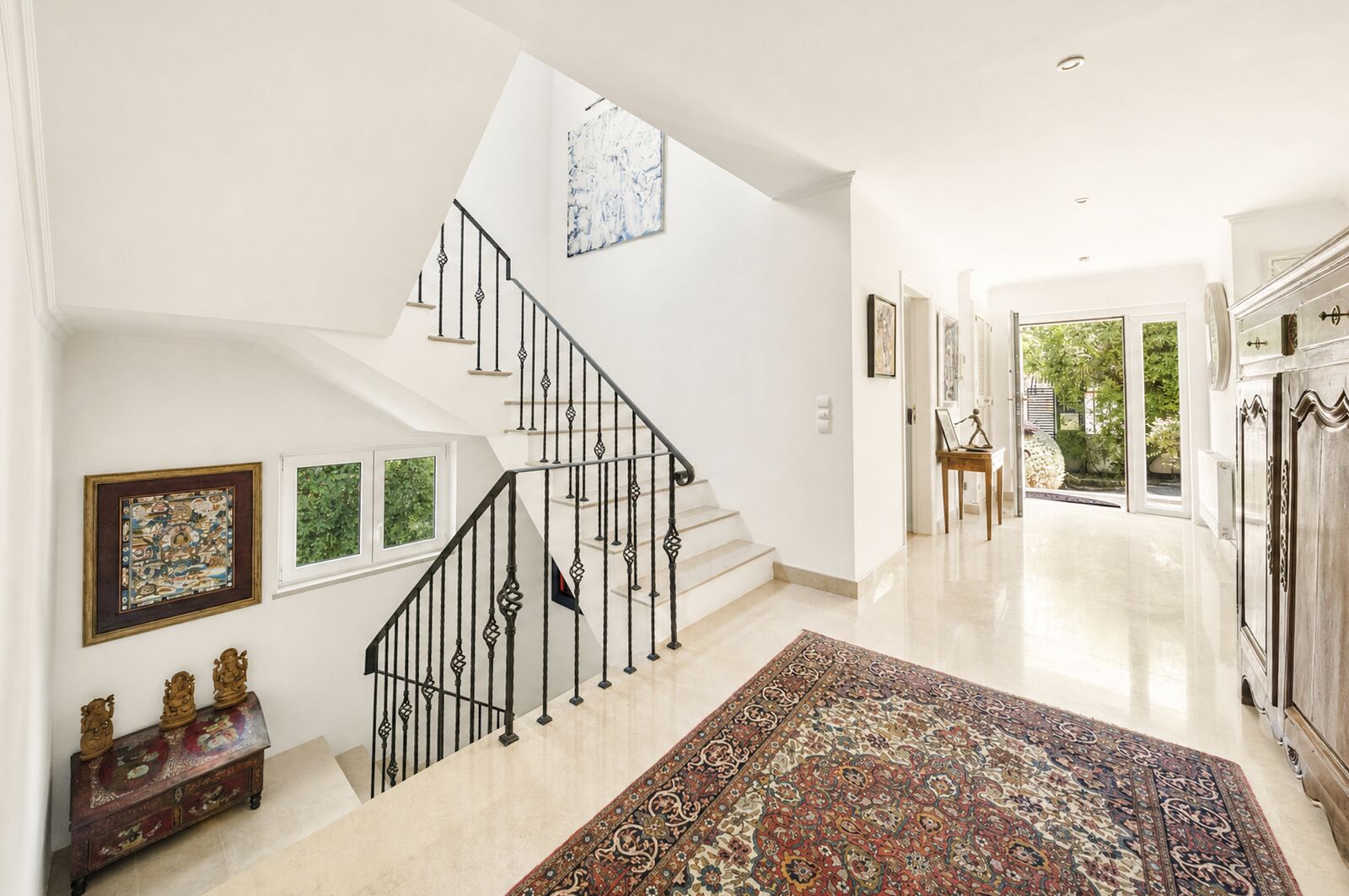 5 Bedroom Villa/Townhouse's Image 12