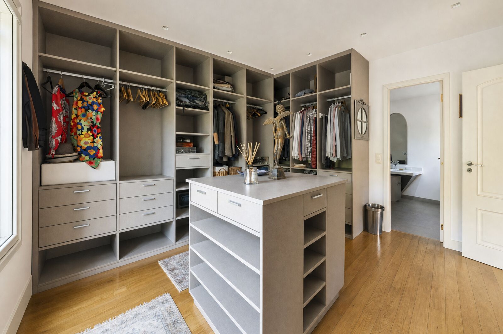 5 Bedroom Villa/Townhouse's Image 23
