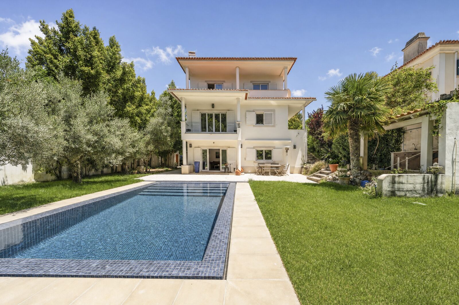5 Bedroom Villa/Townhouse's Image 8