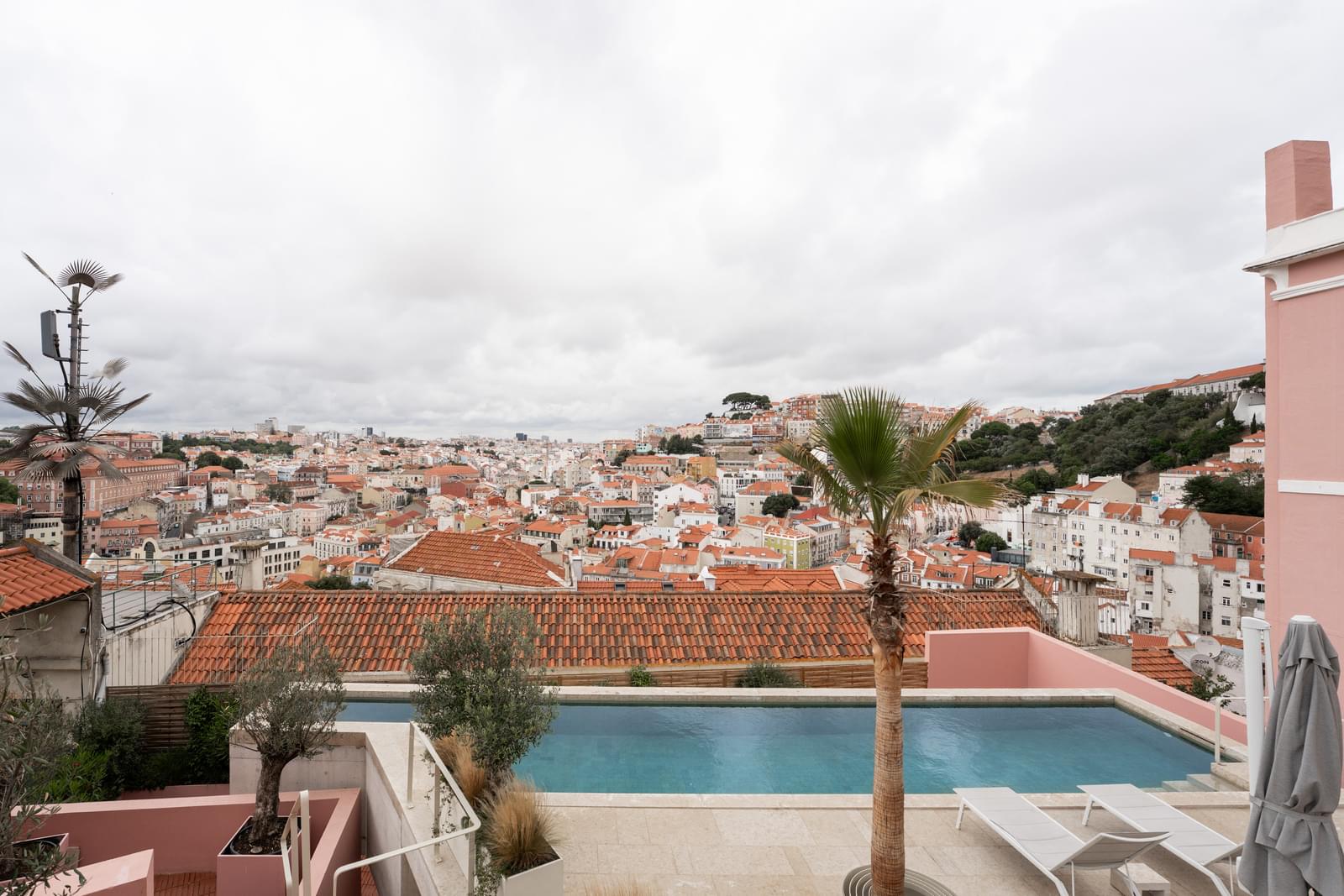 Andar de Moradia T3 + 1 com piscina, Castelo, Lisboa - Imagem 2
