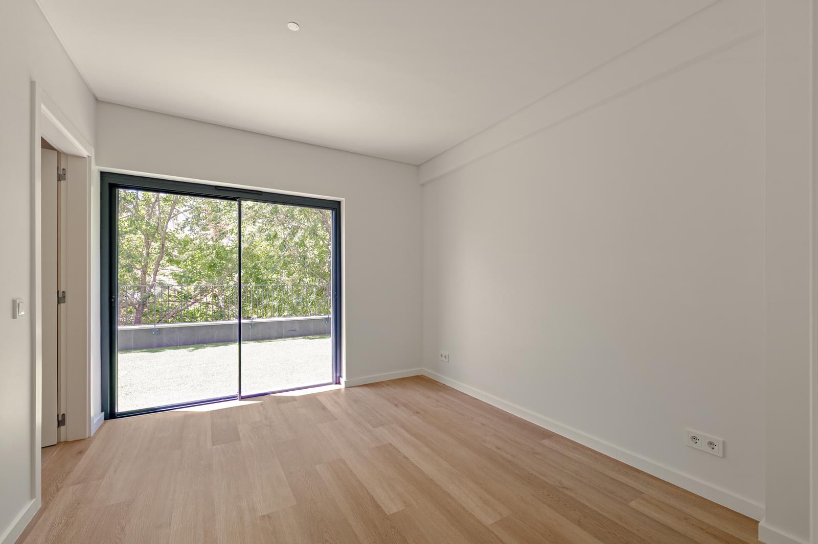 Apartamento T2 com jardim, Miraflores, Oeiras - Imagem 13