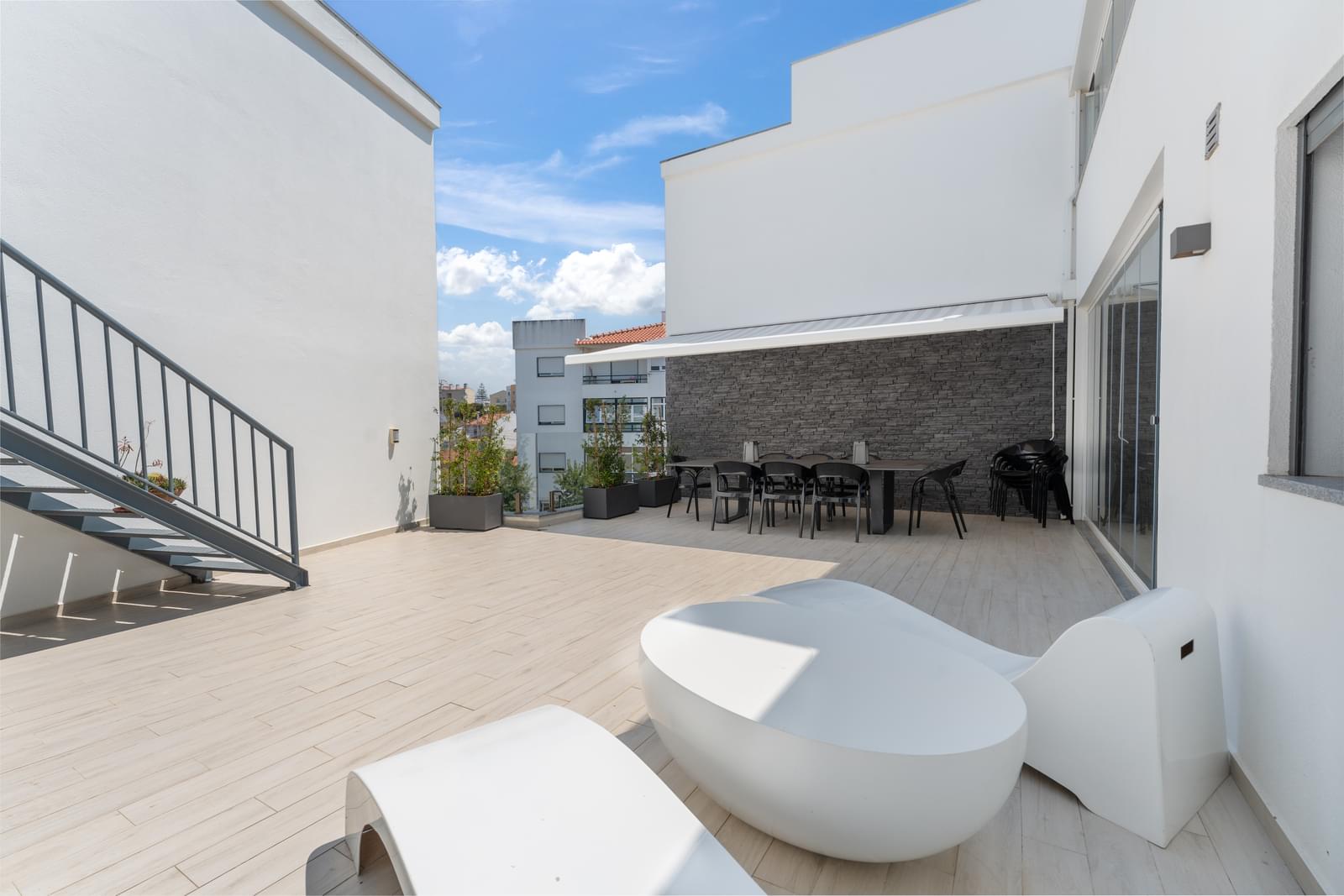 Moradia T4 + 2 com piscina, Parede, Cascais - Imagem 12