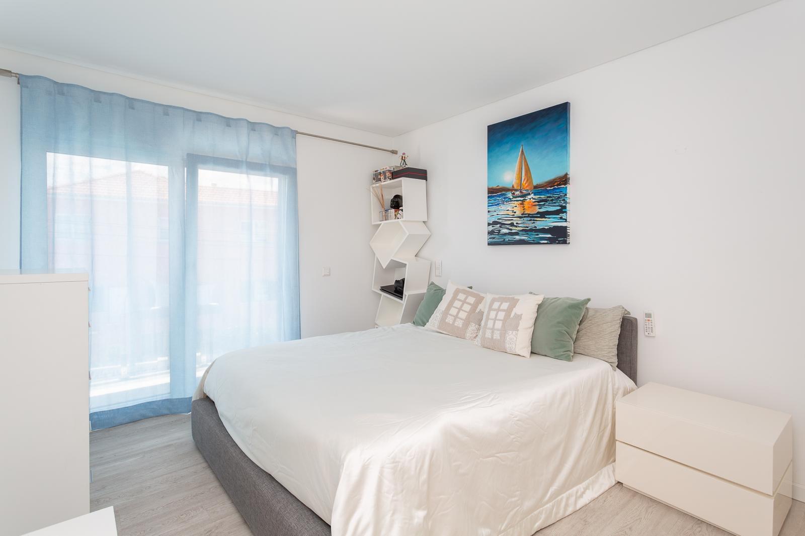 Moradia T4 + 2 com piscina, Parede, Cascais - Imagem 17