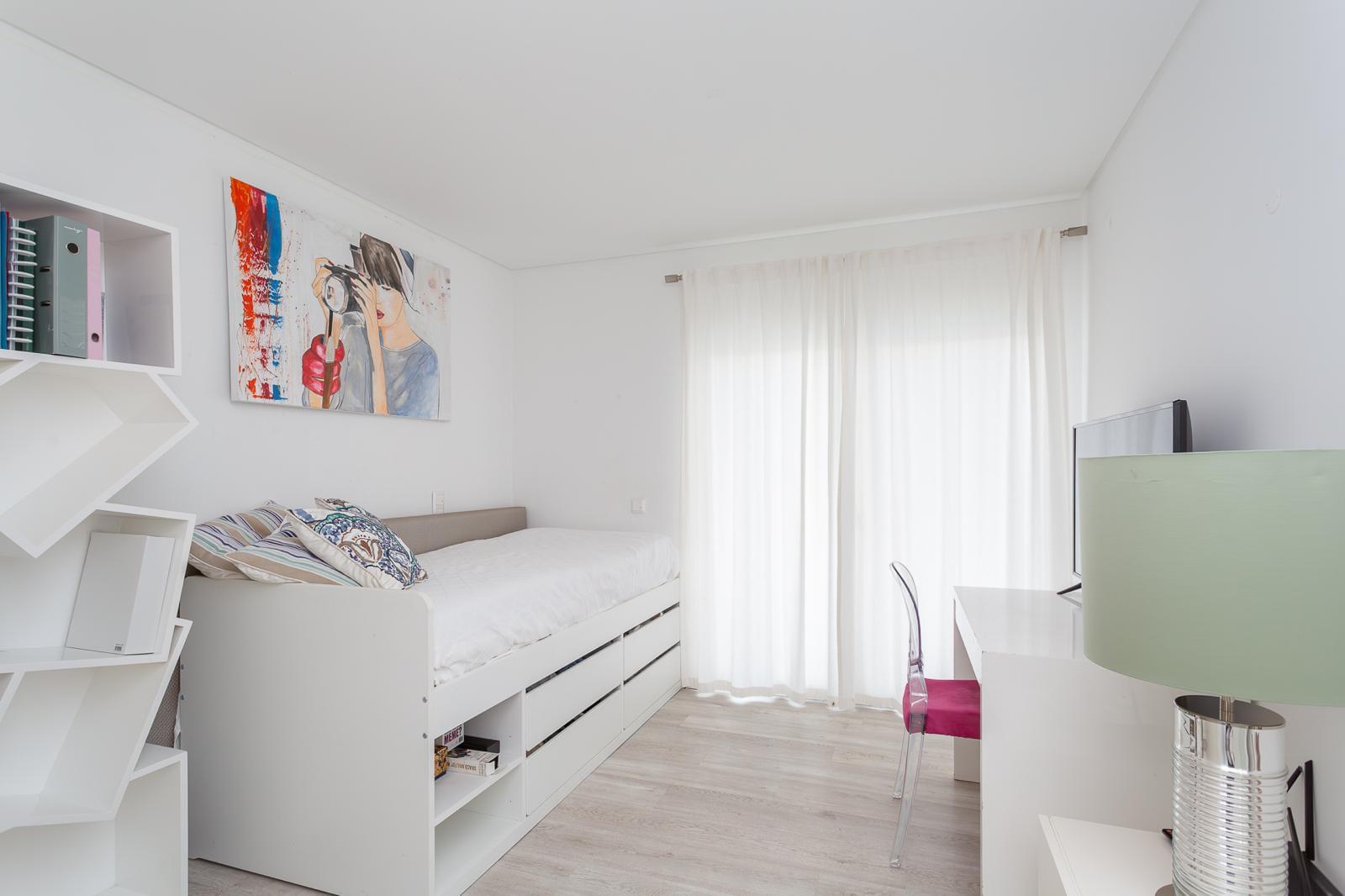 Moradia T4 + 2 com piscina, Parede, Cascais - Imagem 20