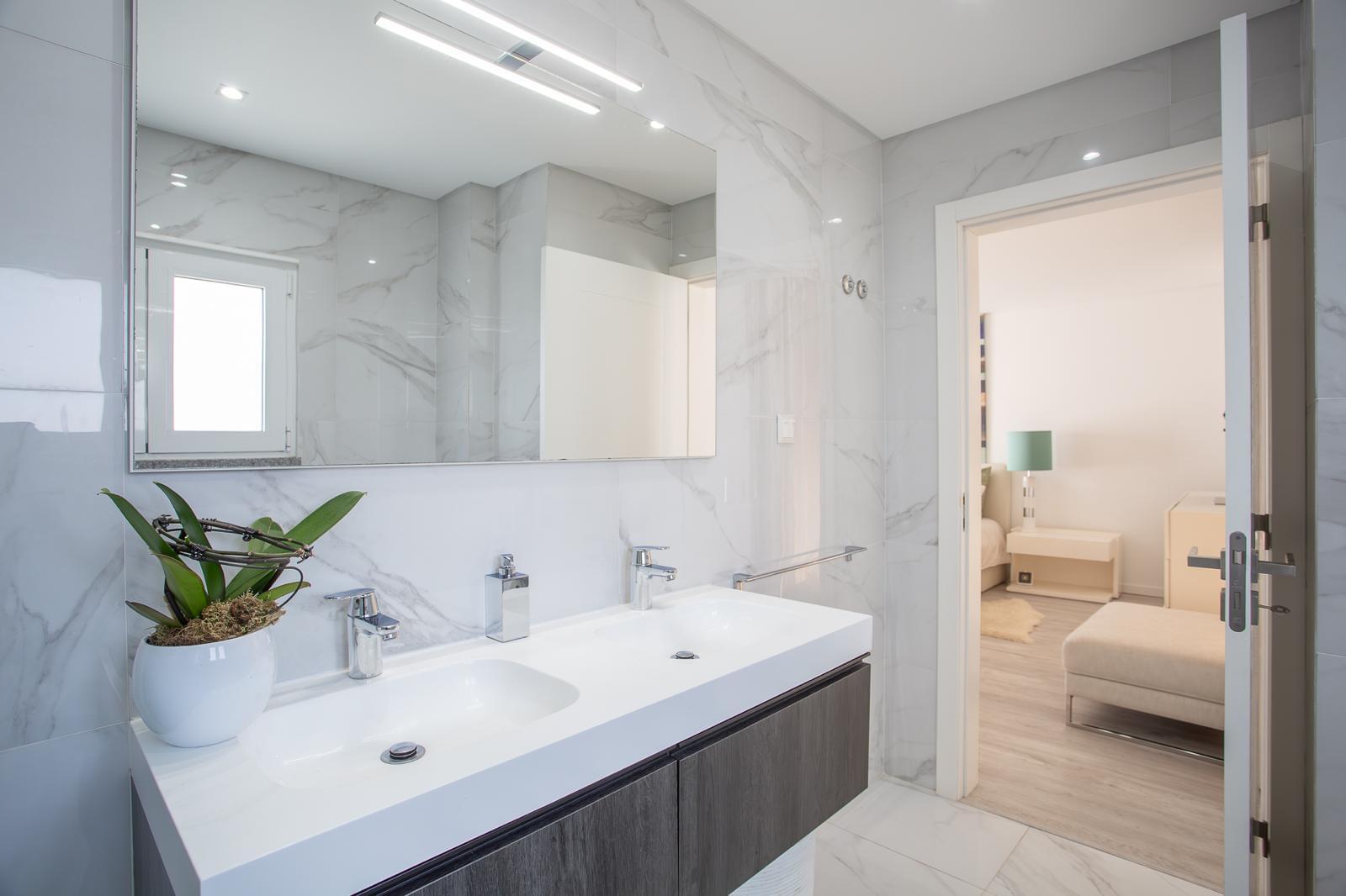 Moradia T4 + 2 com piscina, Parede, Cascais - Imagem 25