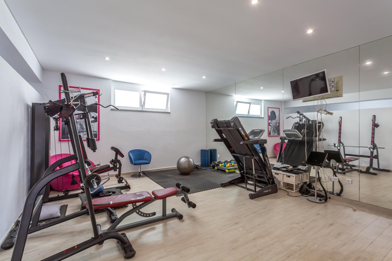 Moradia T4 + 2 com piscina, Parede, Cascais - Imagem 34