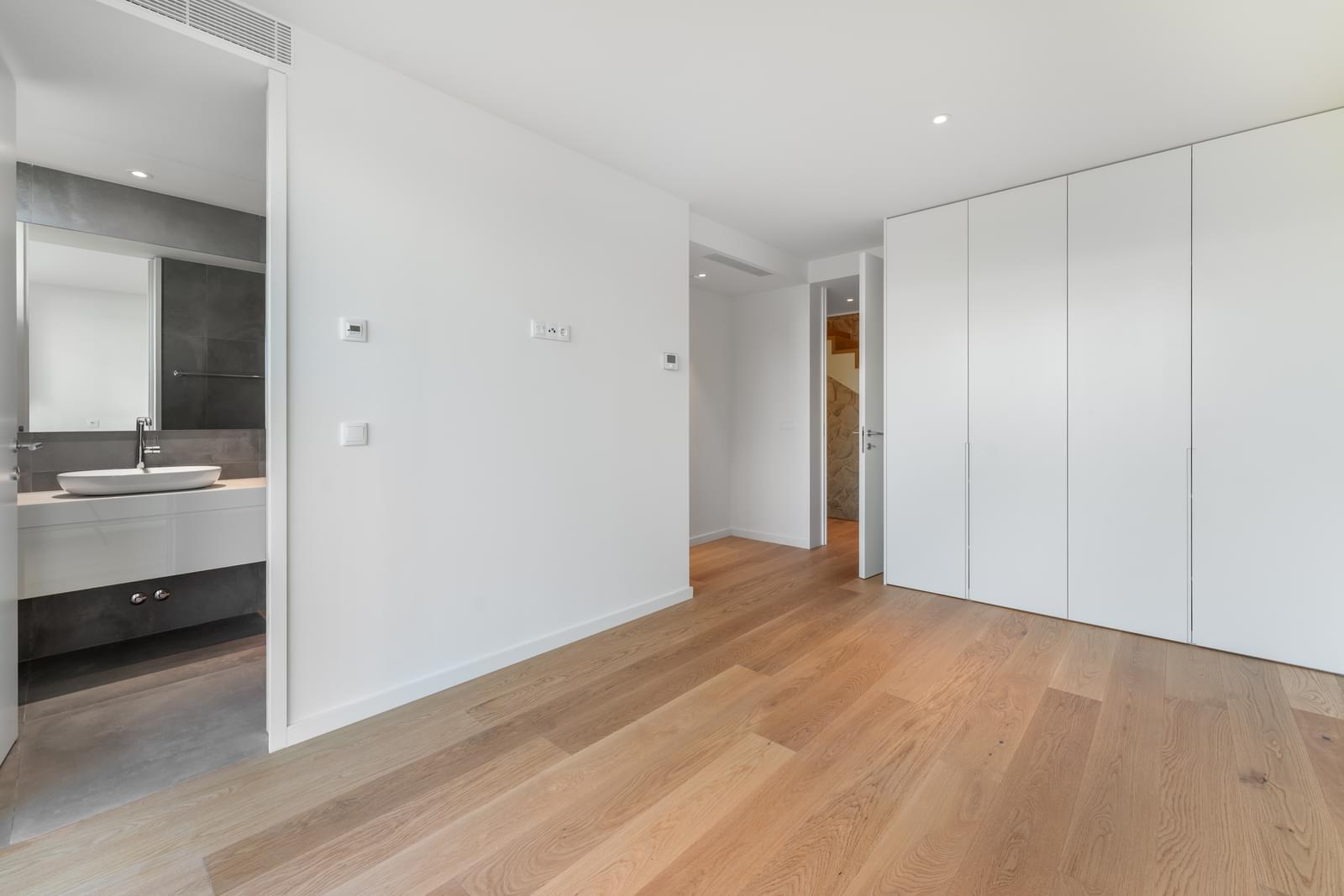 Moradia Geminada T4 + 1 com jardim, Cascais - Imagem 22