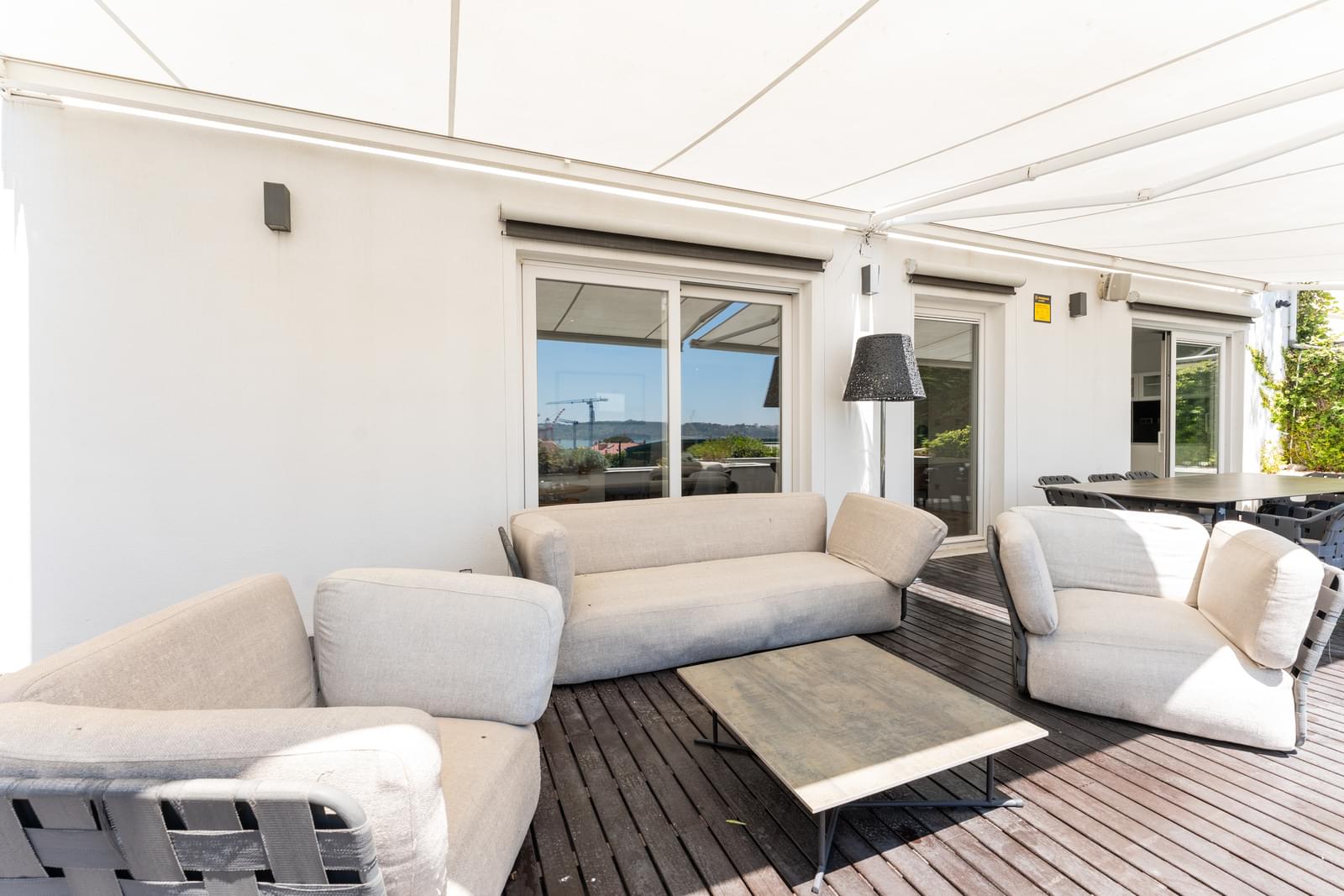Duplex T3 + 2 com jardim, Lapa, Lisboa - Imagem 15