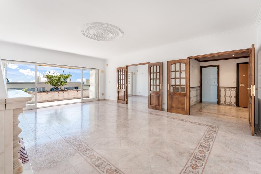 3 Bedroom Apartment with a view, Parque dos Poetas, Oeiras 694666946