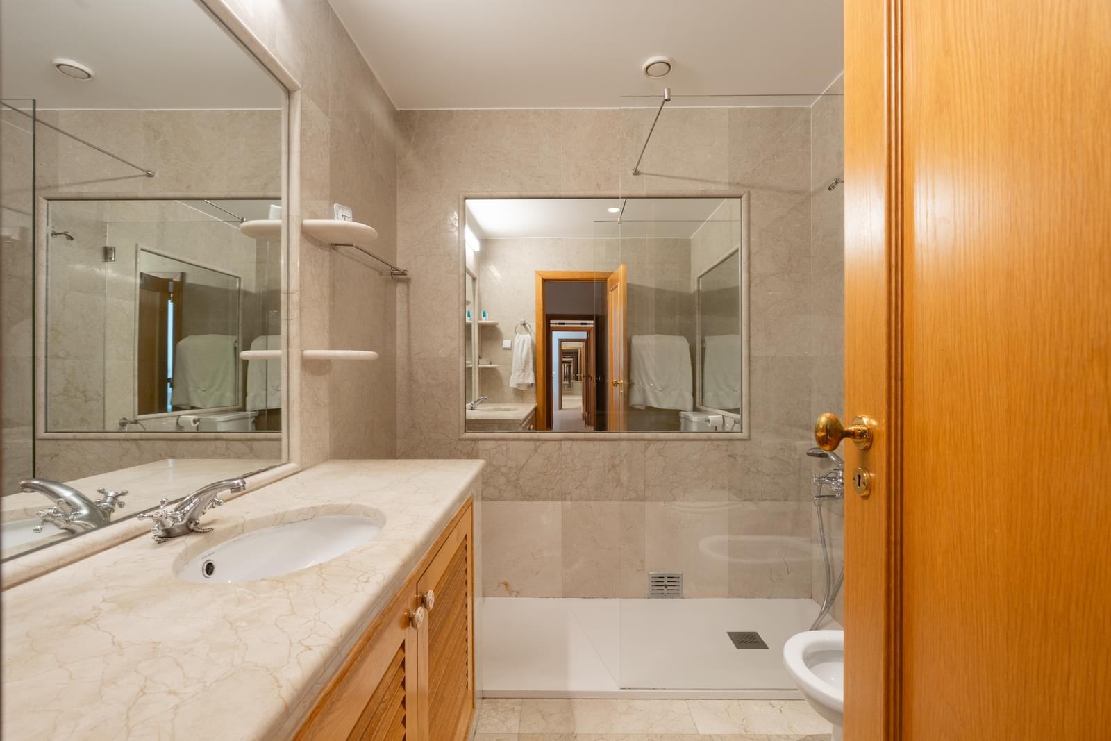 Duplex T4 com piscina, Monte Estoril, Cascais - Imagem 23