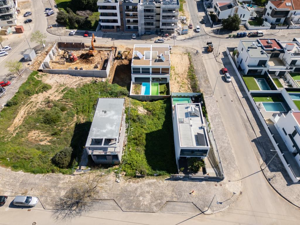 Plot 217 m2, Quinta da Amizade, Setúbal
