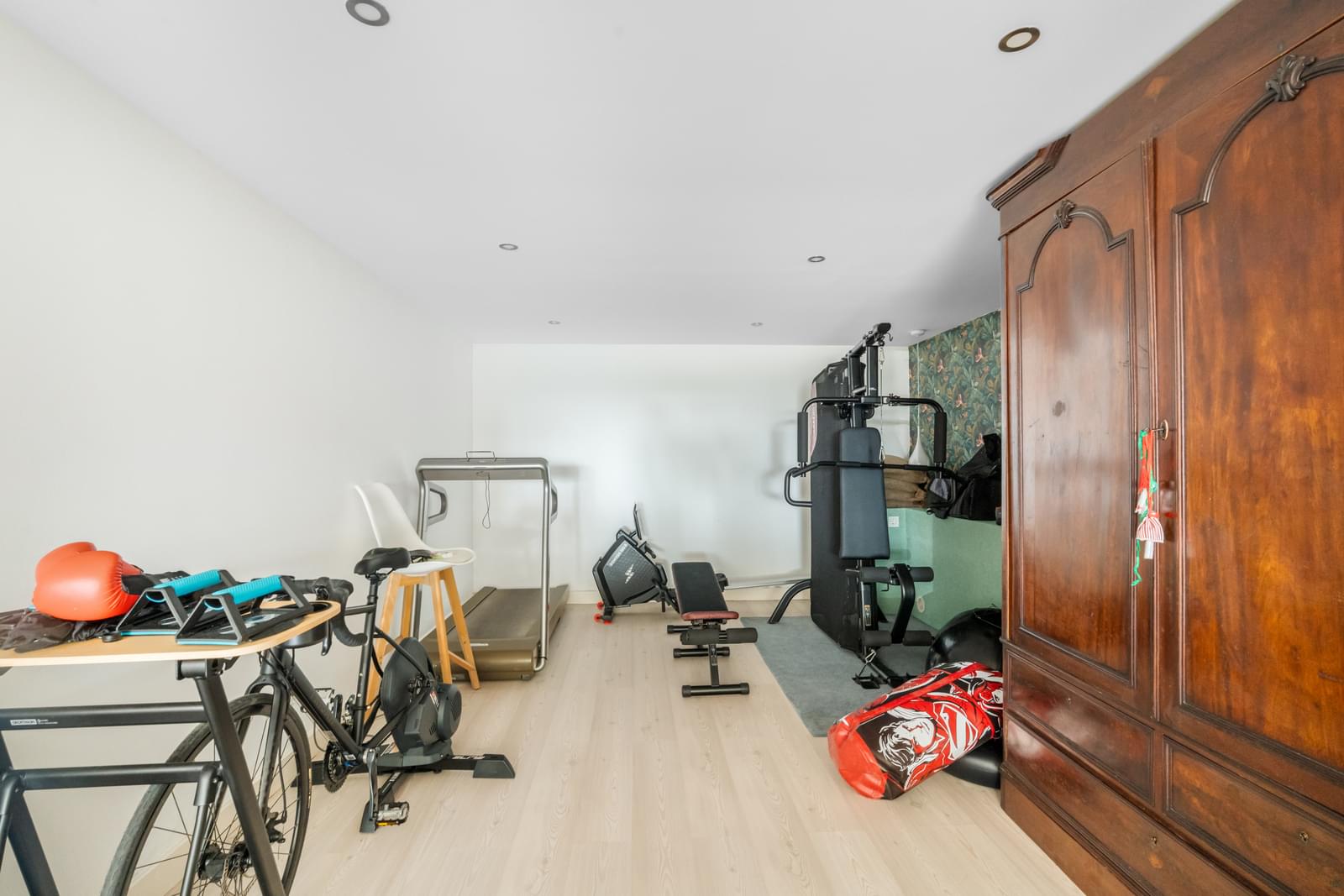 Moradia Geminada T3 + 1 com piscina, São Pedro do Estoril, Cascais - Imagem 32