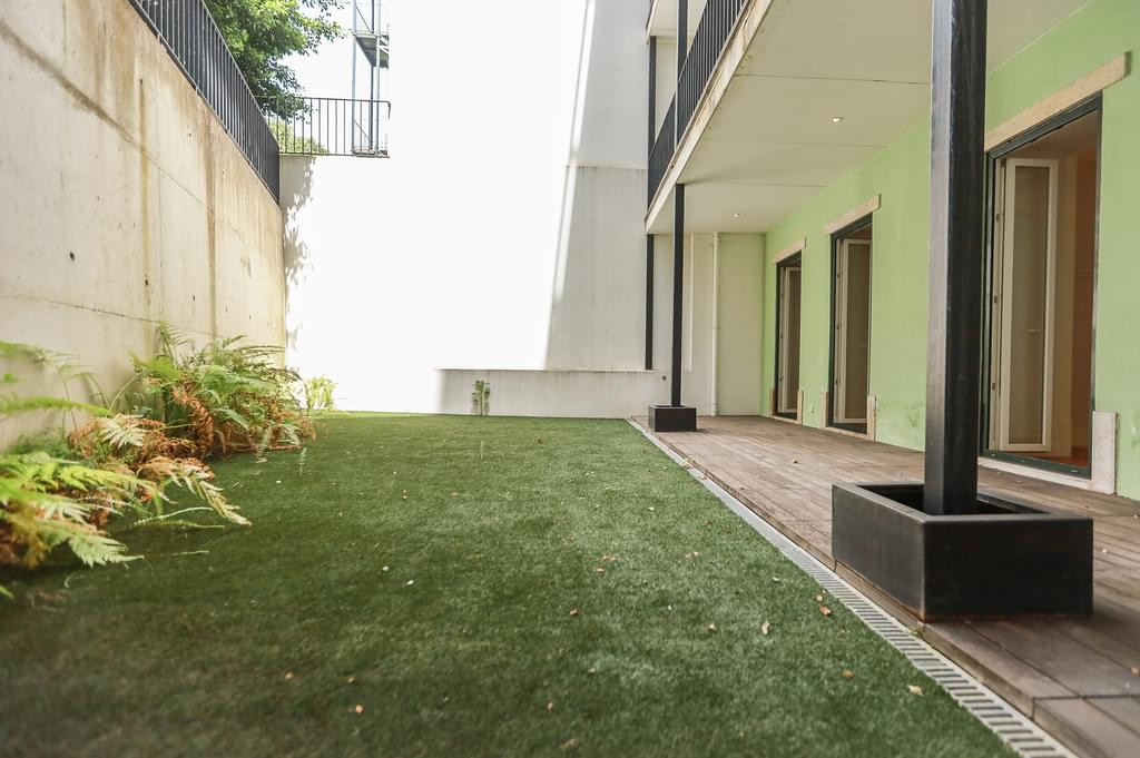 2 Bedroom Apartment with garden, Lisboa 54916769