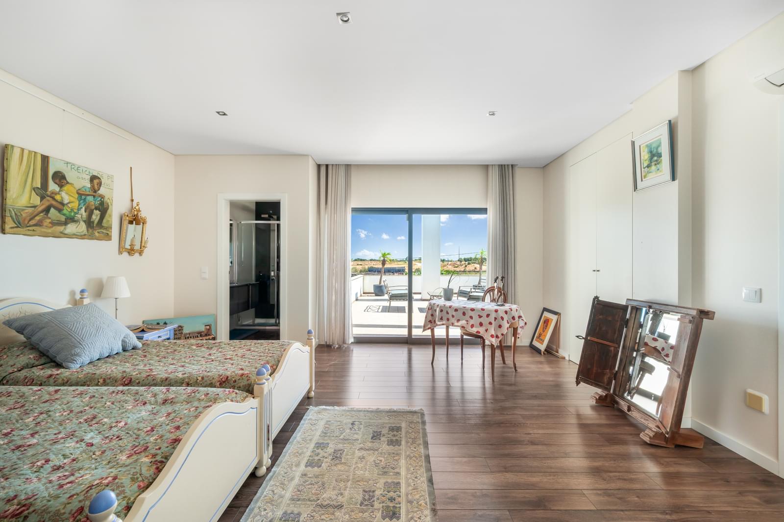Moradia Isolada T4 com piscina, Alcochete - Imagem 28