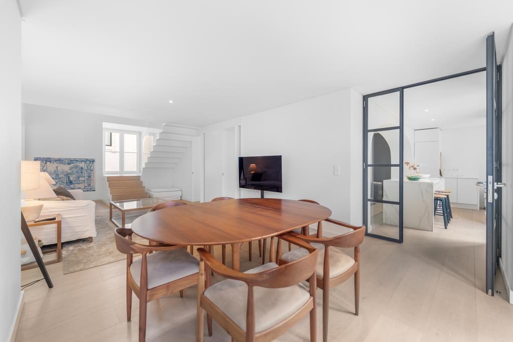 3 Bedroom Apartment with garden, Campo Mártires da Pátria, Lisboa 1740388801