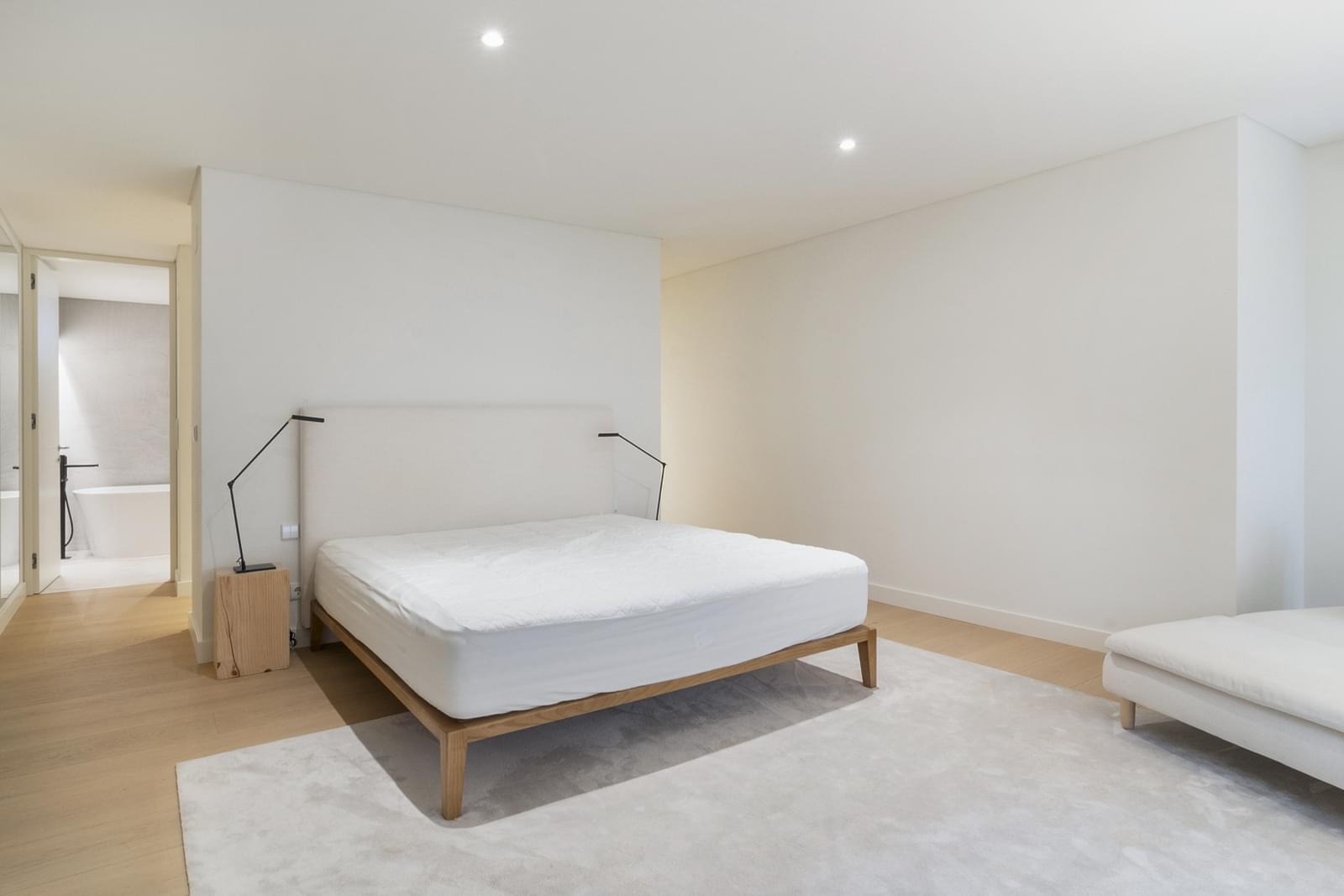 Apartamento T3 com jardim, Campo Mártires da Pátria, Lisboa - Imagem 17