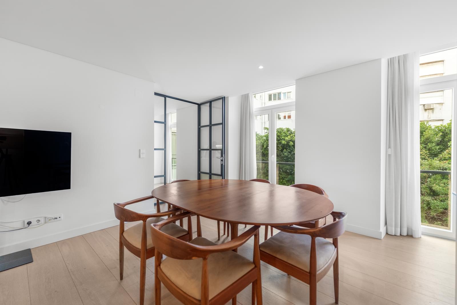 3 Bedroom Apartment/Flat's Image 3