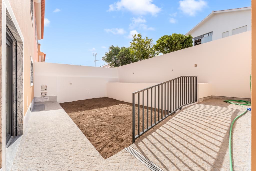 3 Bedroom Semi-detached house with garden, Alto dos Gaios, Cascais 3074259762