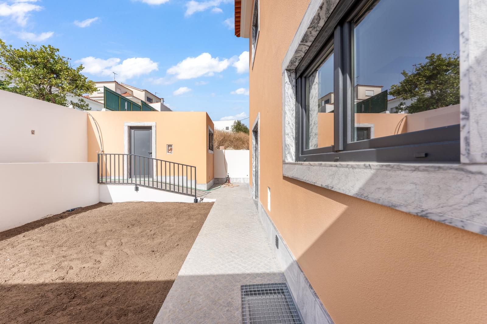 Moradia Geminada T3 + 1 com jardim, Alto dos Gaios, Cascais - Imagem 5