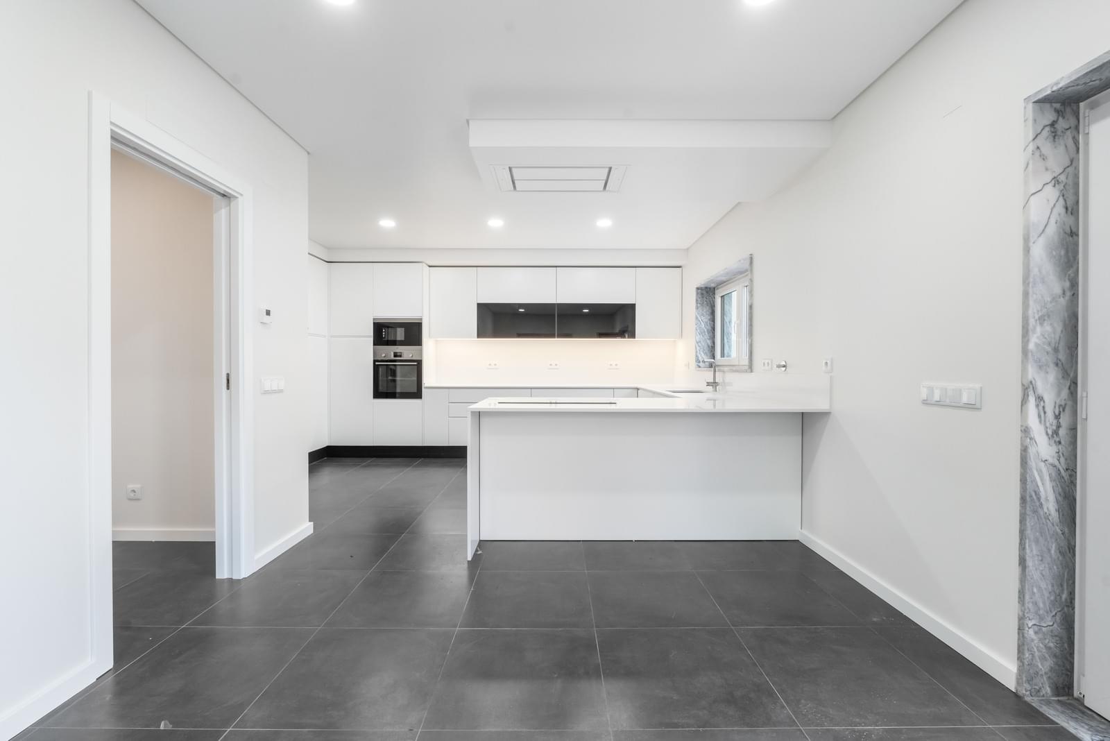 Moradia Geminada T3 + 1 com jardim, Alto dos Gaios, Cascais - Imagem 7