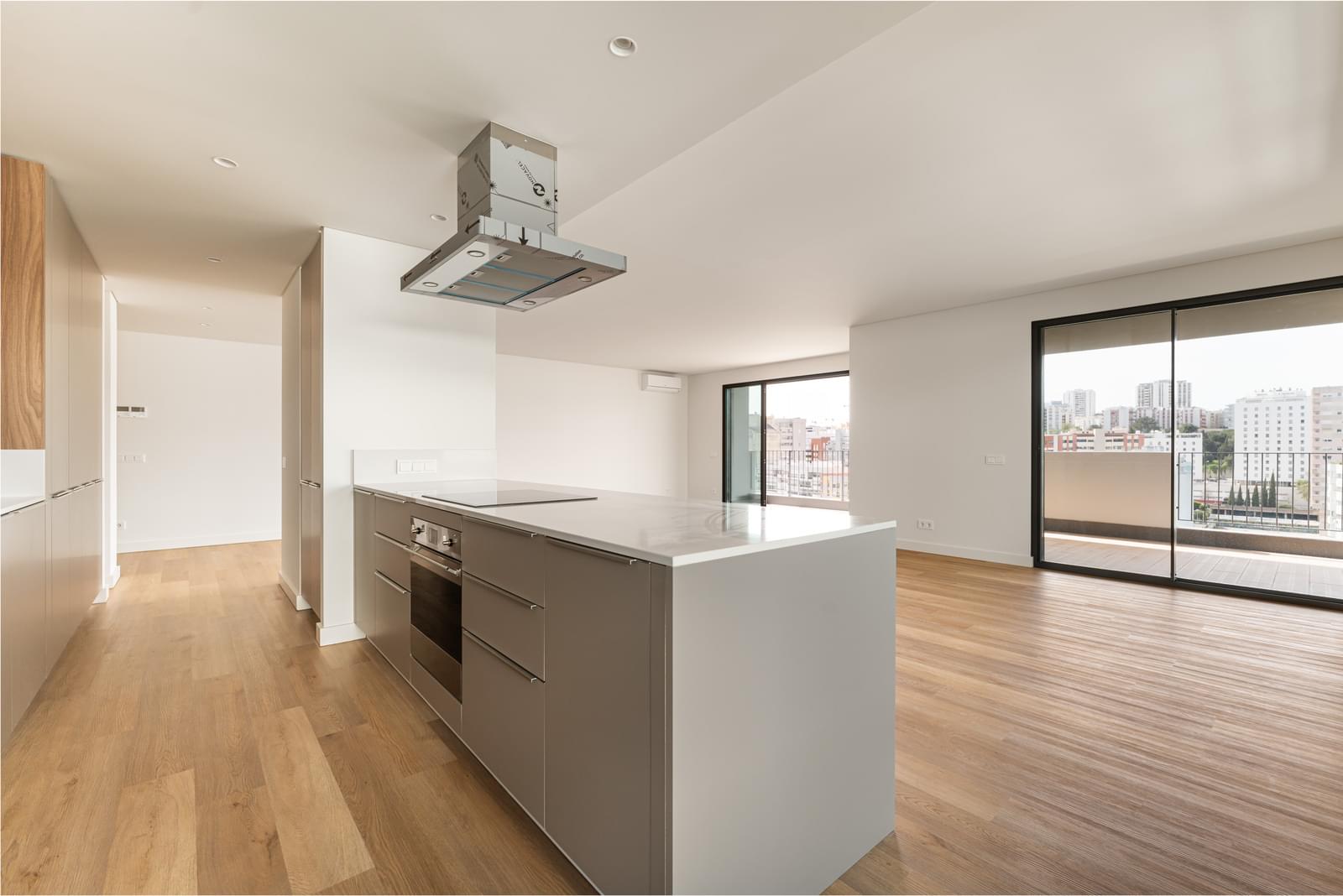Apartamento T4 com piscina, Miraflores, Oeiras - Imagem 13