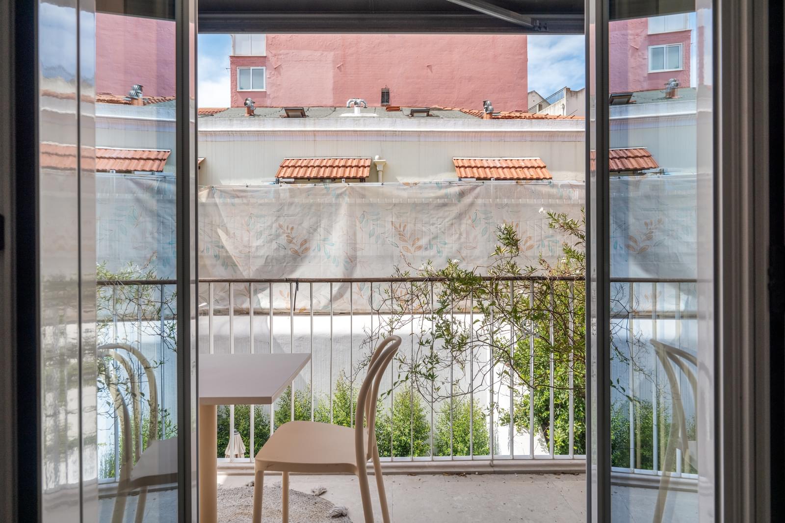 Duplex T2 com varanda, Campolide, Lisboa - Imagem 8
