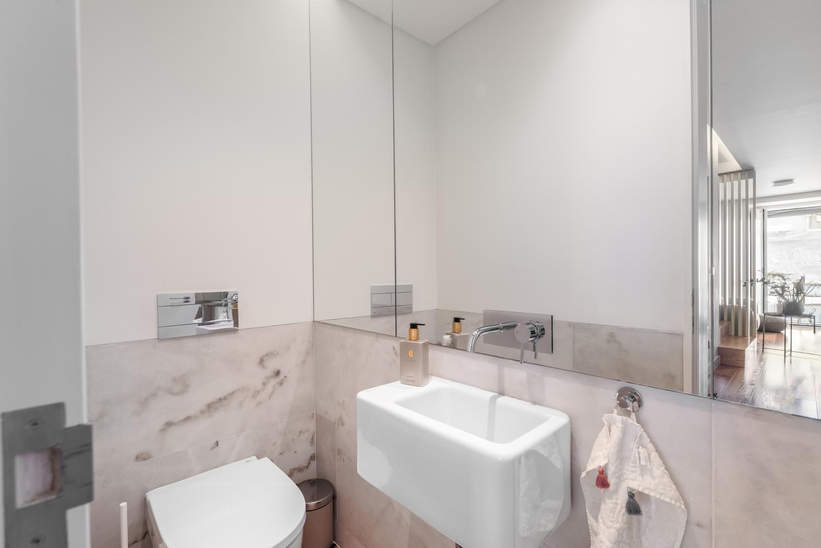 Duplex T2 com varanda, Campolide, Lisboa - Imagem 15