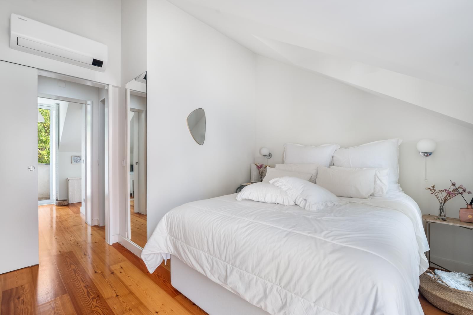 Duplex T2 com varanda, Campolide, Lisboa - Imagem 25