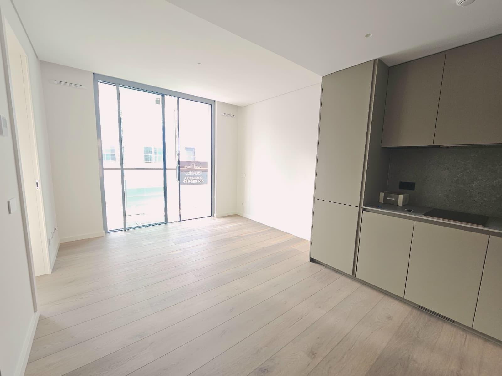 Apartamento T1 com vista, Braço de Prata, Lisboa - Imagem 9