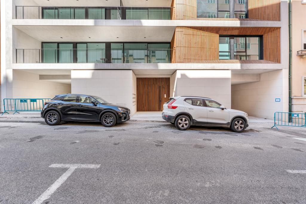 1 Bedroom Apartment with parking, Saldanha, Lisboa 954993651