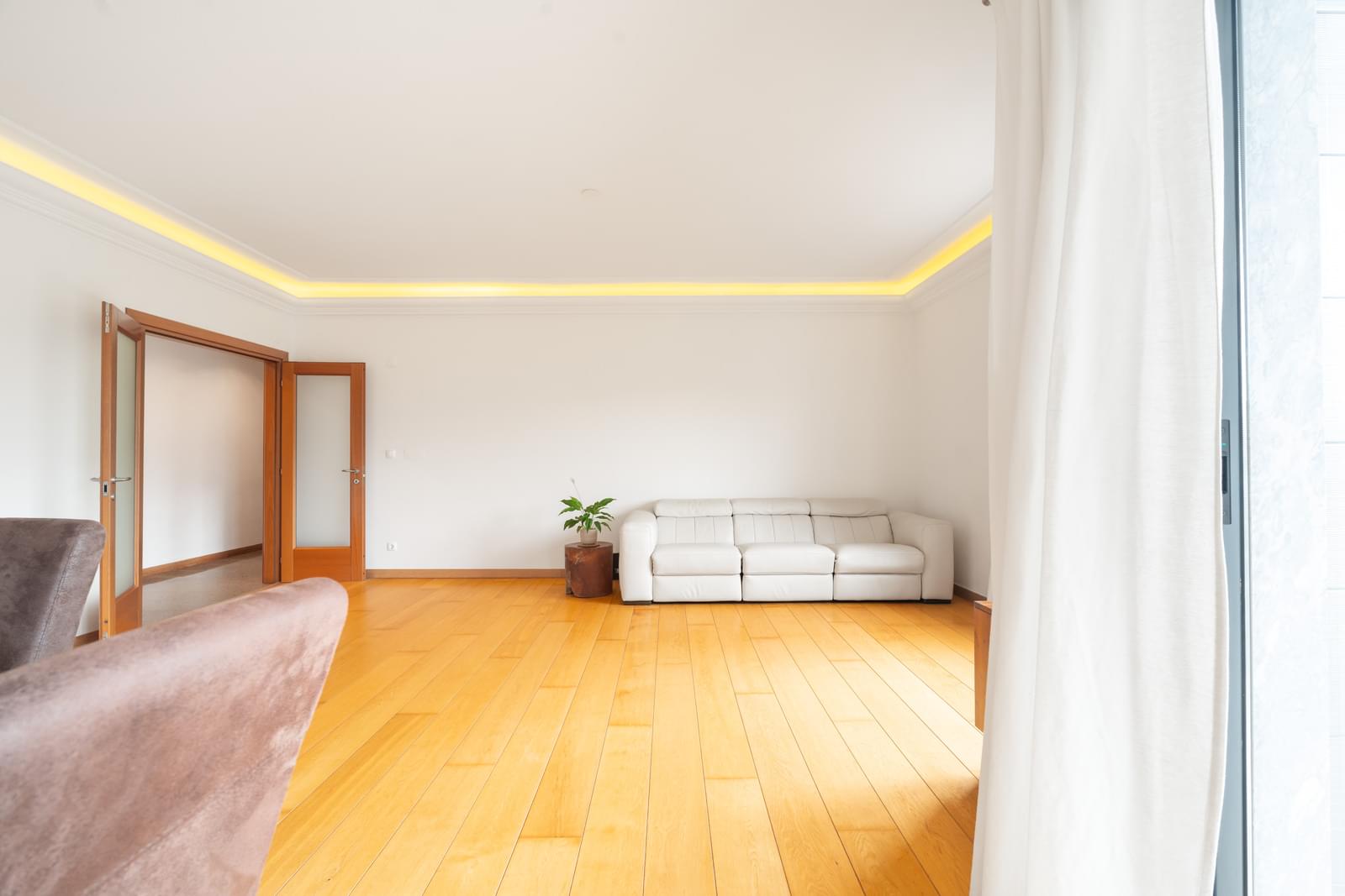 Apartamento T3 com estacionamento, Monte Estoril, Cascais - Imagem 2