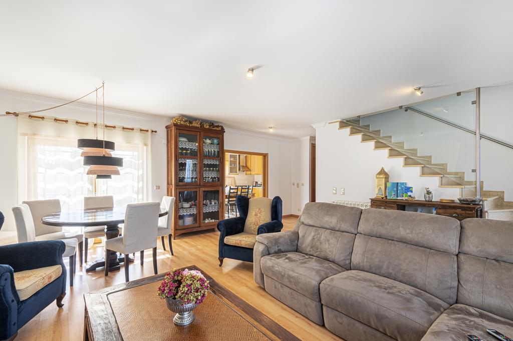 4 Bedroom Detached house with garden, Abrunheira, Sintra 2101208488