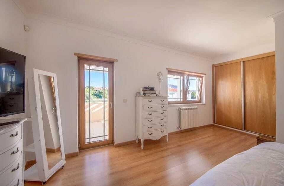 Moradia Isolada T4 com jardim, Abrunheira, Sintra - Imagem 8