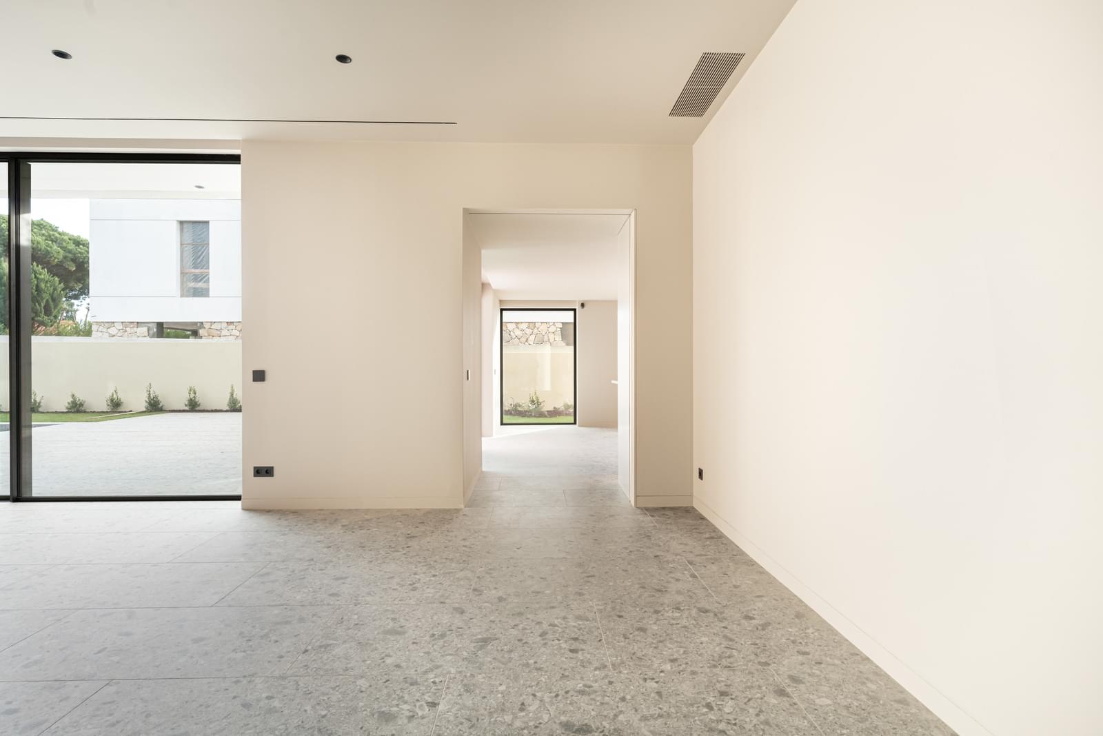5 Bedroom Villa/Townhouse's Image 43