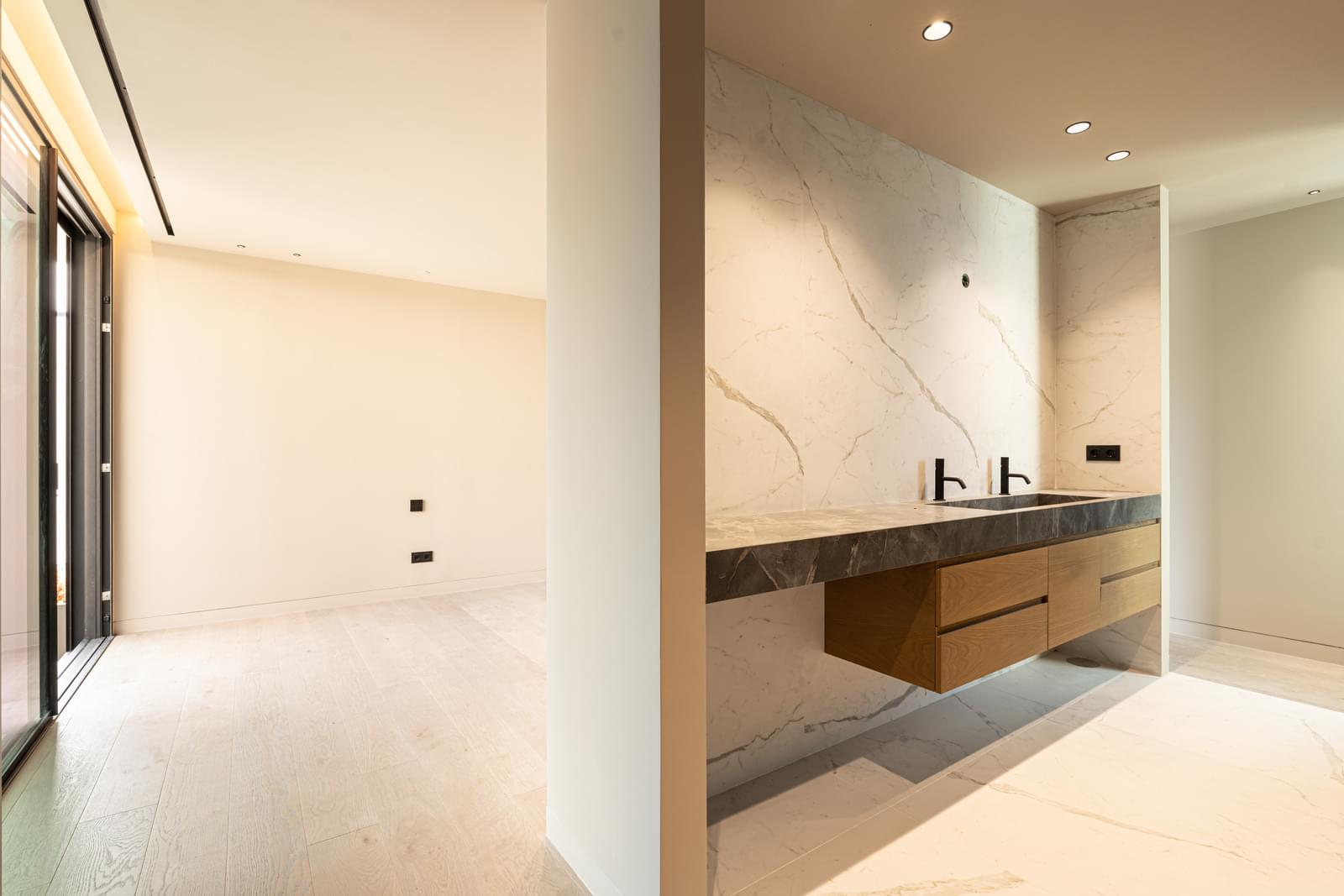 5 Bedroom Villa/Townhouse's Image 35