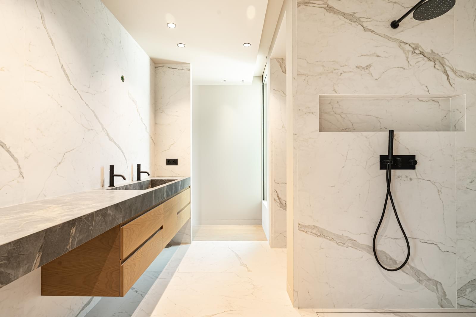 5 Bedroom Villa/Townhouse's Image 34