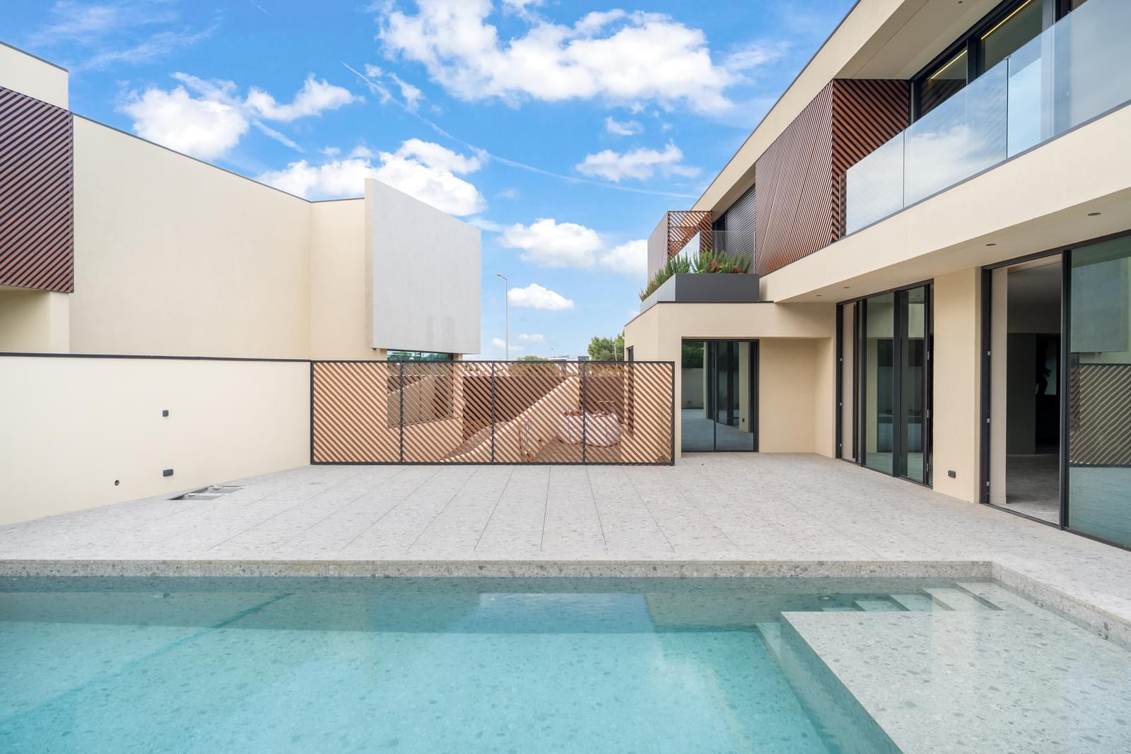 5 Bedroom Villa/Townhouse's Image 3
