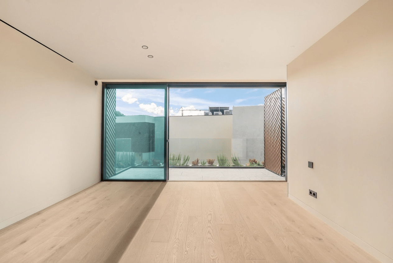 5 Bedroom Villa/Townhouse's Image 28
