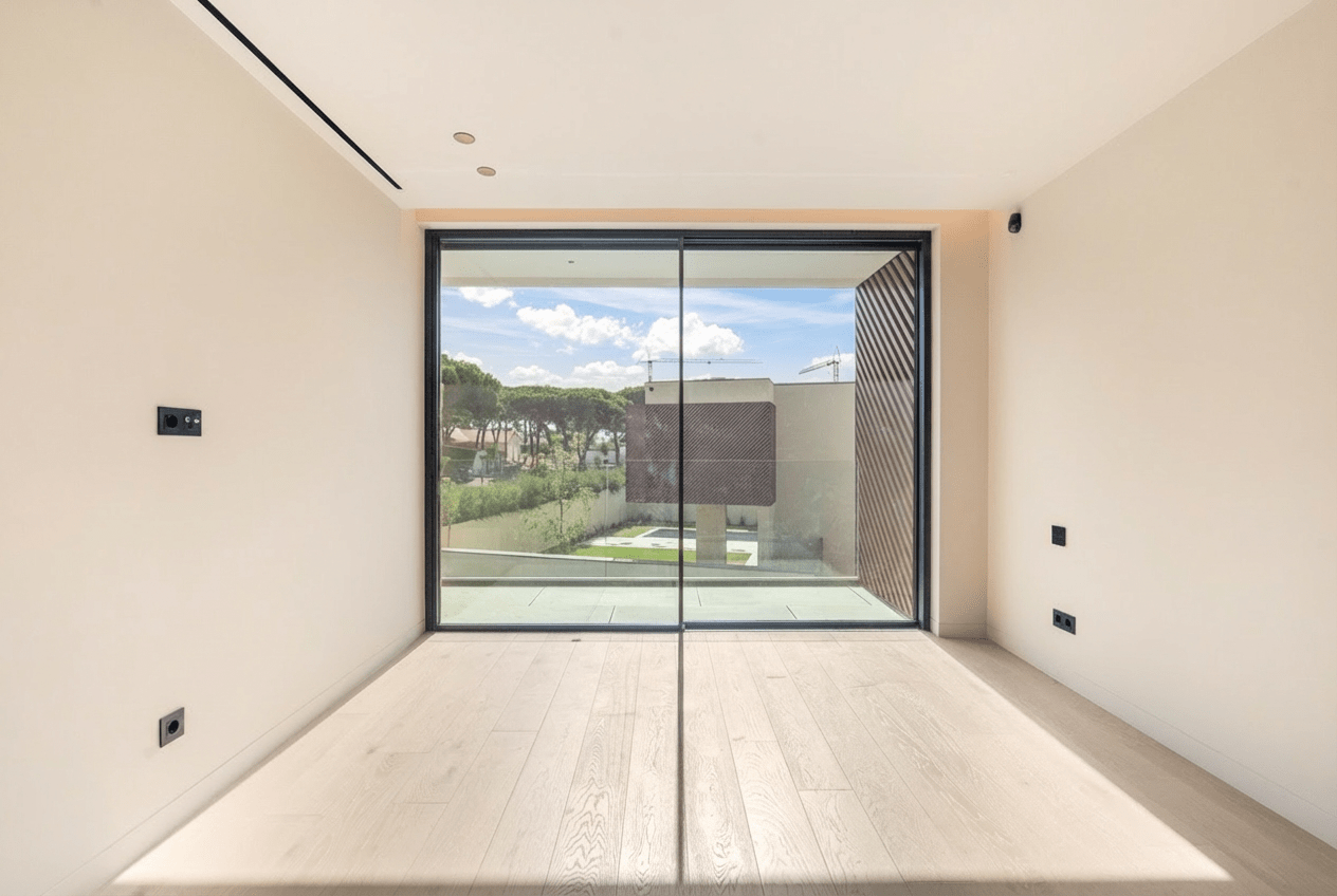 5 Bedroom Villa/Townhouse's Image 38