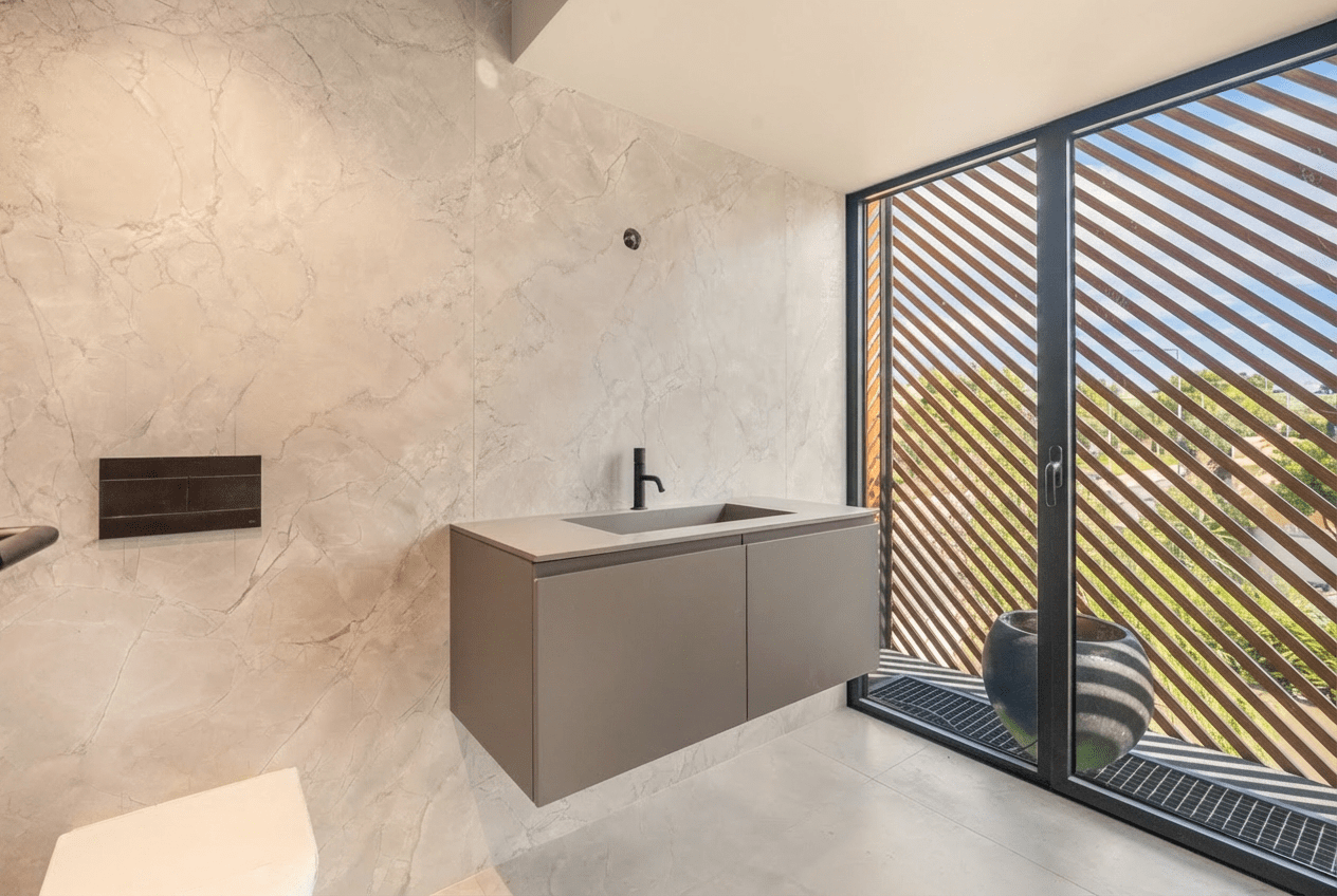 5 Bedroom Villa/Townhouse's Image 43