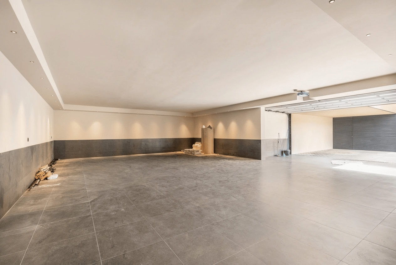 5 Bedroom Villa/Townhouse's Image 47