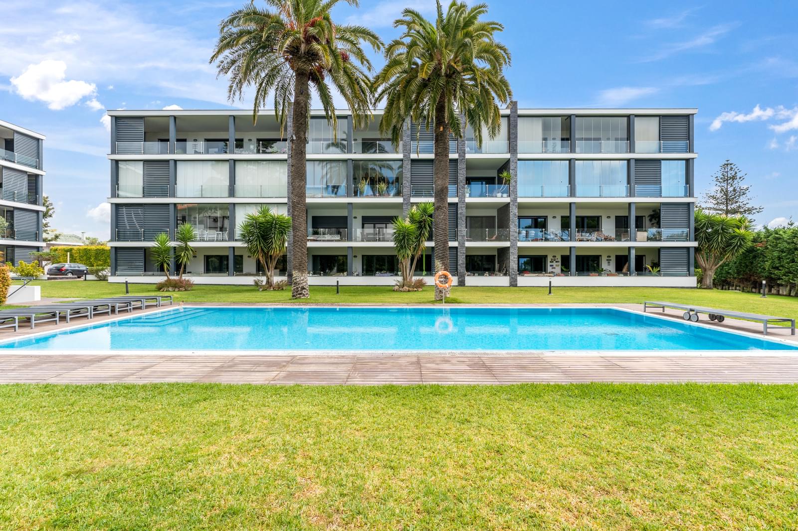 Apartamento T4 com piscina, Parede, Cascais - Imagem 1