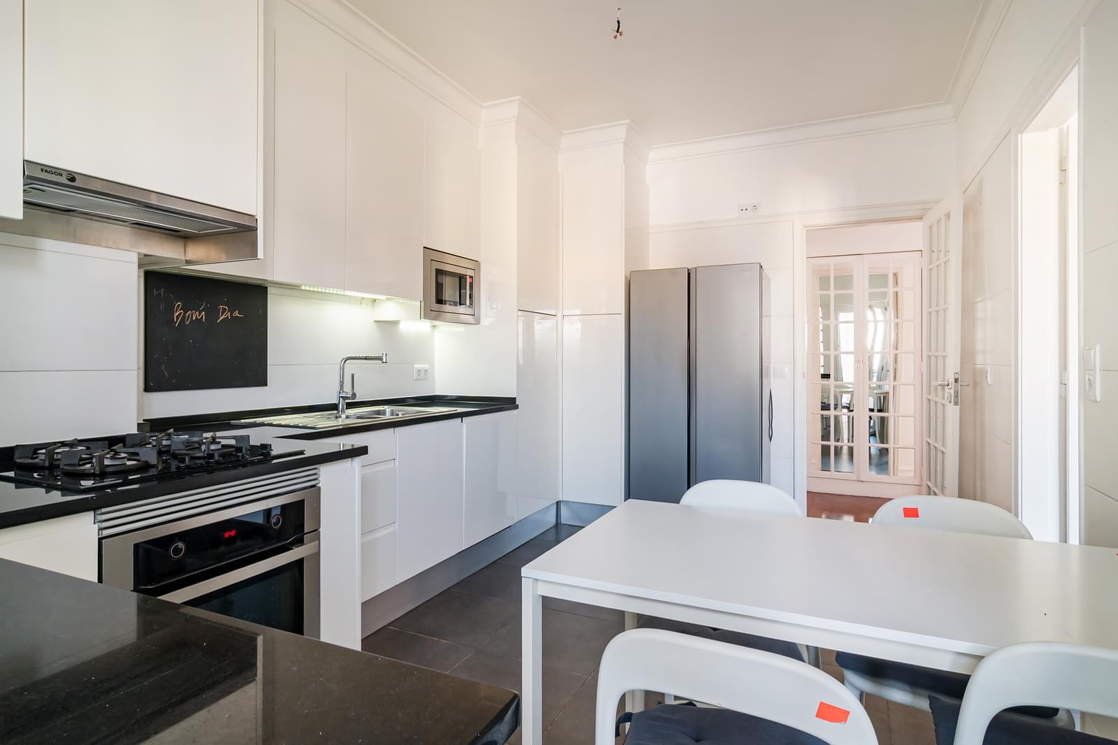Apartamento T4 com varanda, Amoreiras, Lisboa - Imagem 10