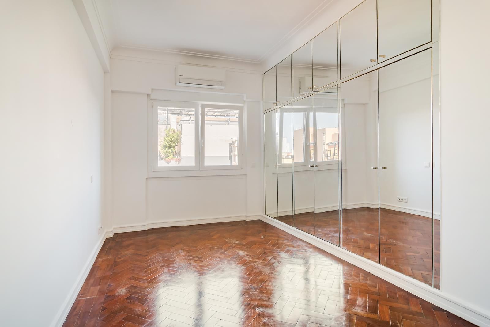Apartamento T4 com varanda, Amoreiras, Lisboa - Imagem 13