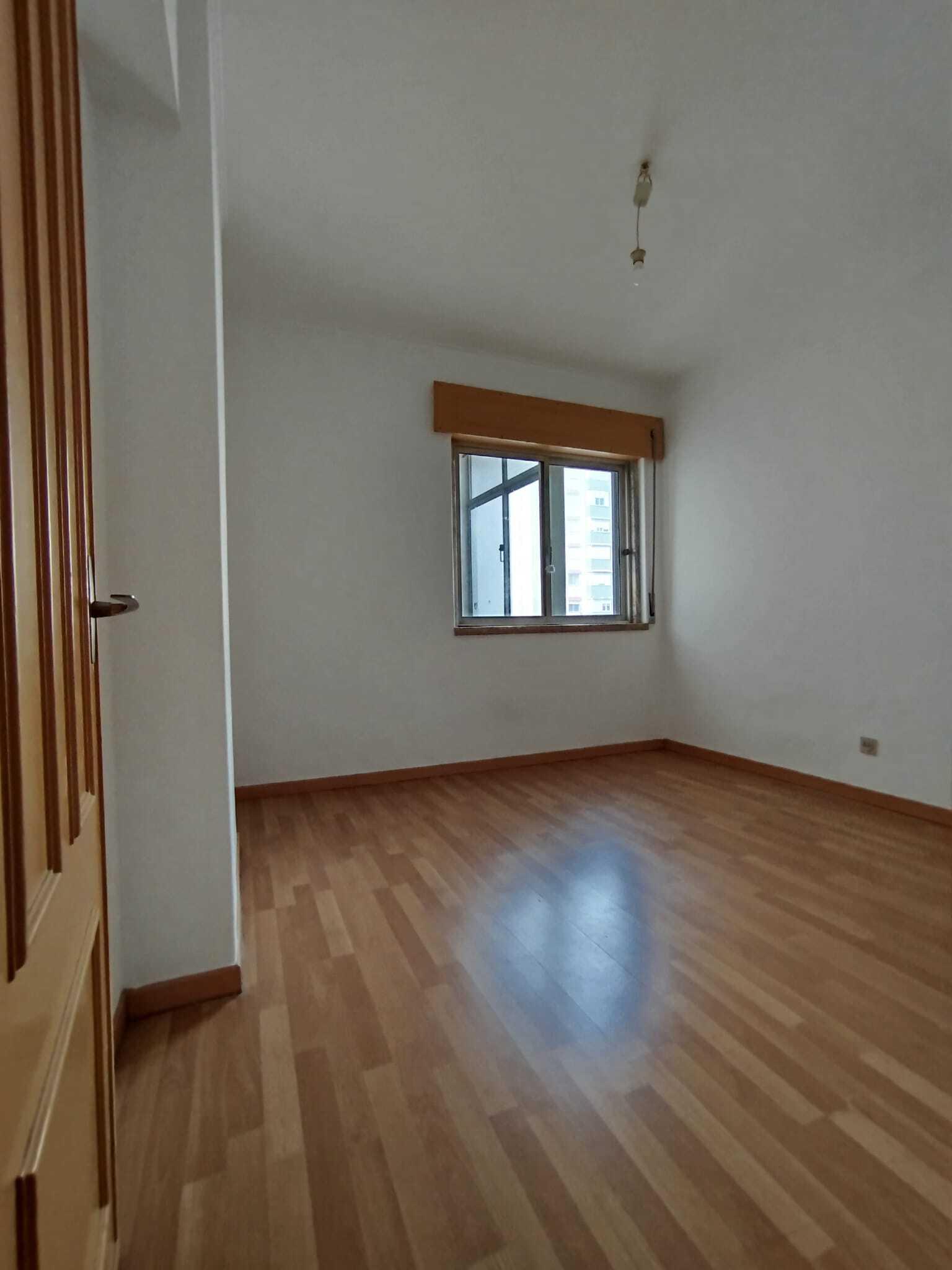 Apartamento T3 com vista, Sintra - Imagem 14