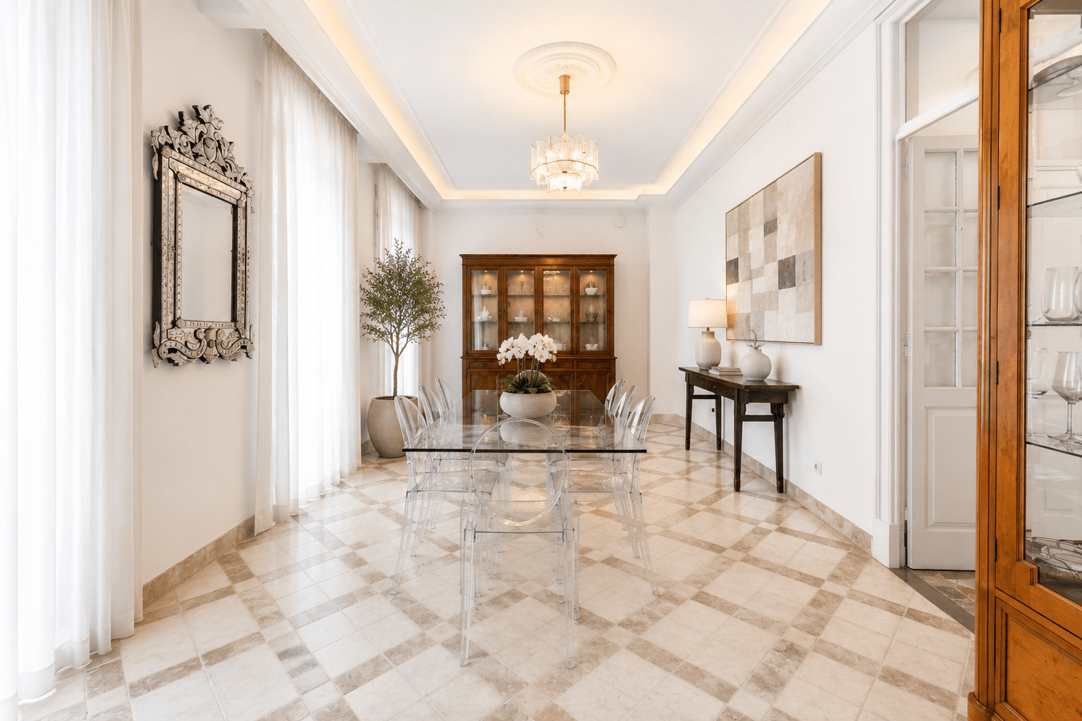 5 Bedroom Villa/Townhouse's Image 8